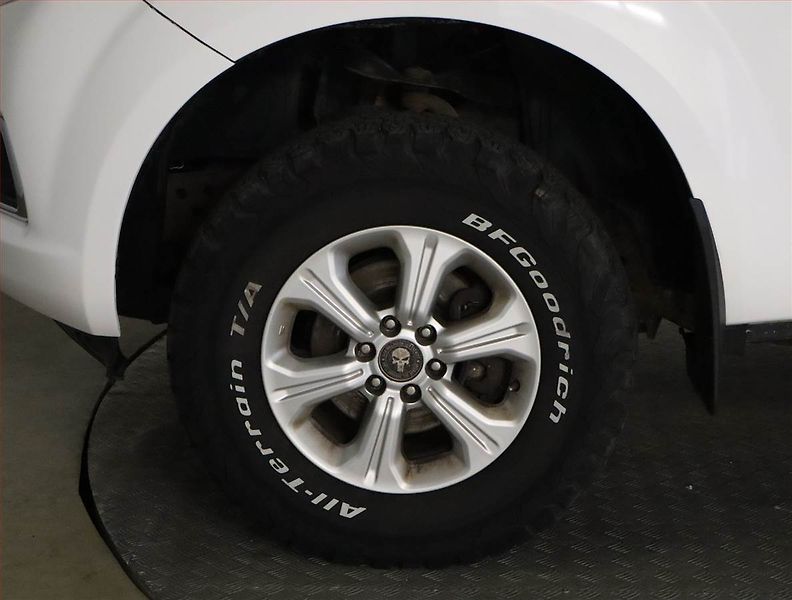 Nissan Navara (2017) 2.3 dCi - fotka 14 z 16