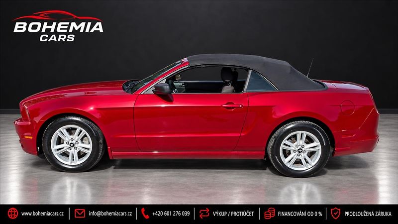 Ford Mustang 3,7 V6 227 Kw cabrio - fotka 7 z 33