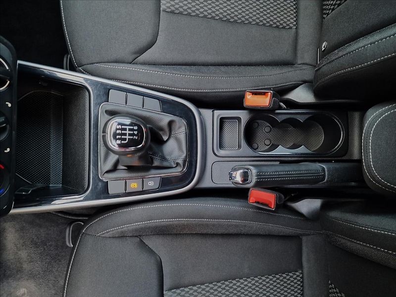 Škoda Fabia 1.0 TSI 81kw Style,ČR,1.Maj. - fotka 36 z 50