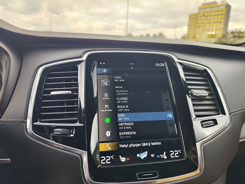Volvo XC90 B5 2.0/173kW Inscription AT 4x - fotka 23 z 44