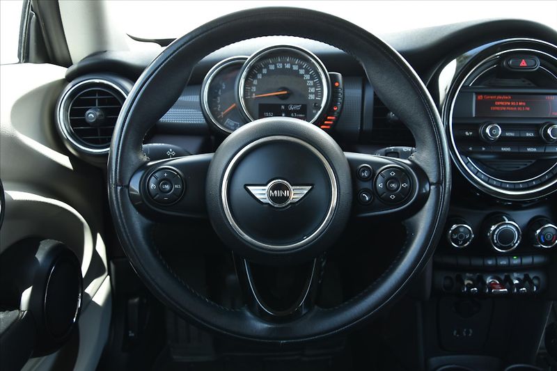 Mini One 1.5D 70kW KLIMA 90 000 KM - fotka 14 z 19