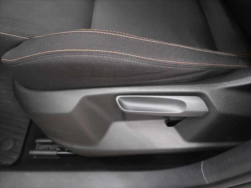 Škoda Karoq 2,0 TDI Scout 4x4 1.majitel - fotka 18 z 41