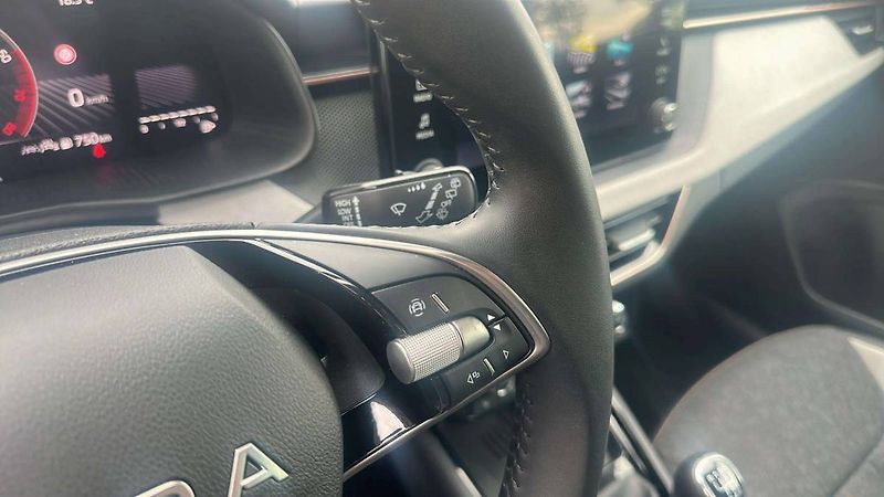 Škoda Kamiq Top Selection 1,0TSI 85kW MT6/ - fotka 11 z 25