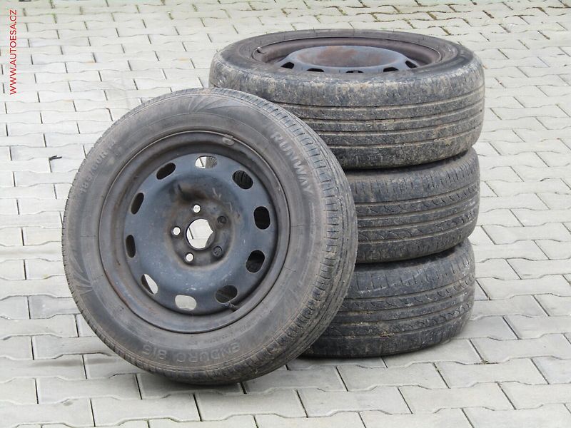 Škoda Fabia (2004) 1.2 i, ČR, STK 9/2028 - fotka 16 z 17