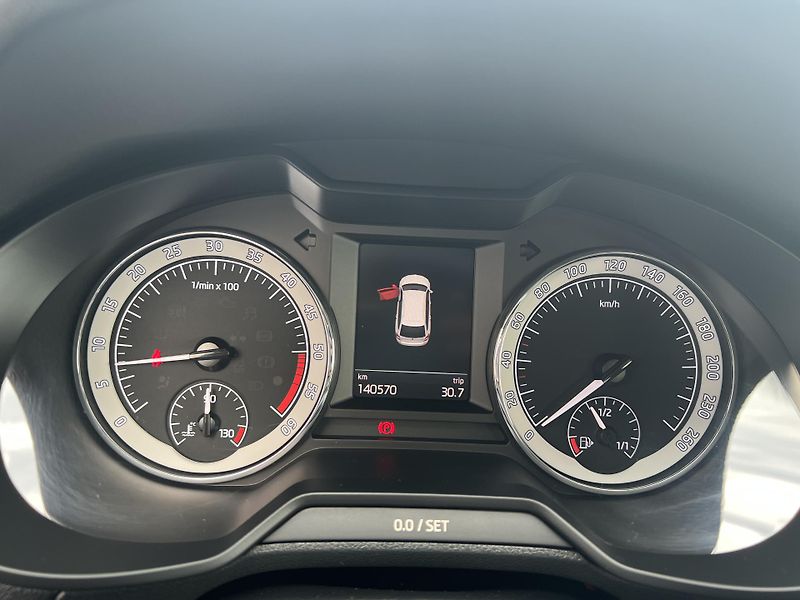 Škoda Octavia (2020) 1,6TDi 85kW STYLE - fotka 12 z 37