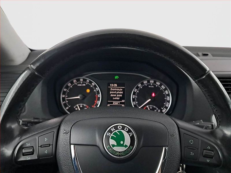 Škoda Octavia (2011) 1.6 TDI, Tempomat - fotka 16 z 17
