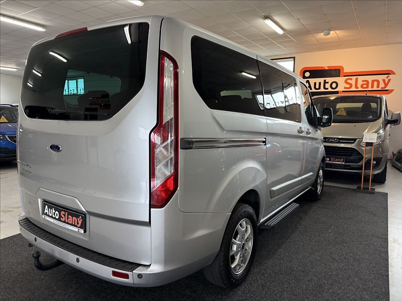 Ford Tourneo Custom 2,2 Titanium 114kW,po servisu - fotka 6 z 29