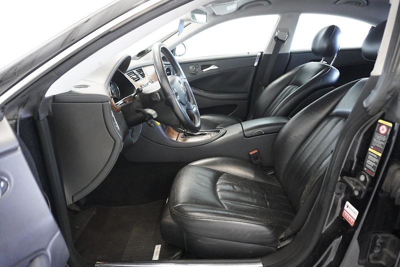 Mercedes-Benz CLS (2005) CLS350 3,5I AUTOMAT - fotka 12 z 31