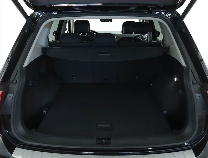 Volkswagen Tiguan (2022) Elegance 2.0 TDI - fotka 14 z 16