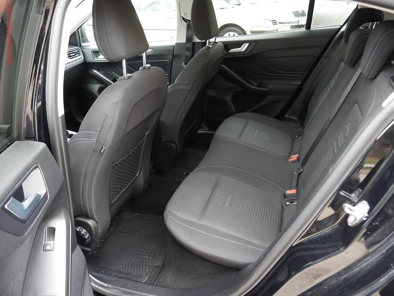 Ford Focus (2019) 1.5EB, Active, AT, navi, +ALU - fotka 10 z 21