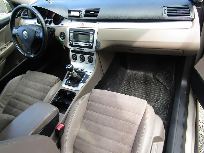 Volkswagen Passat (2008) 2.0 TDI 103kW - fotka 14 z 36