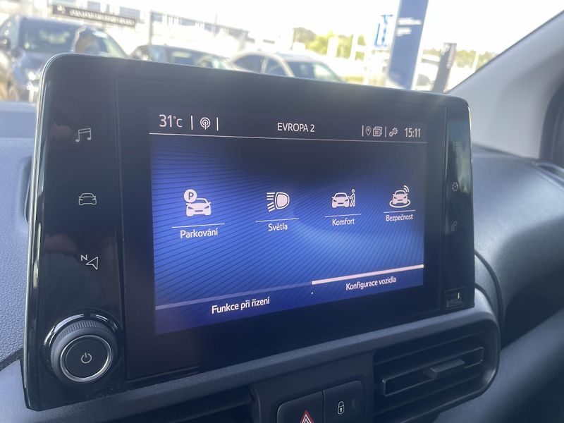 Toyota ProAce City Verso FAMILY L1 1.5 D-4D 96 kW - fotka 14 z 31