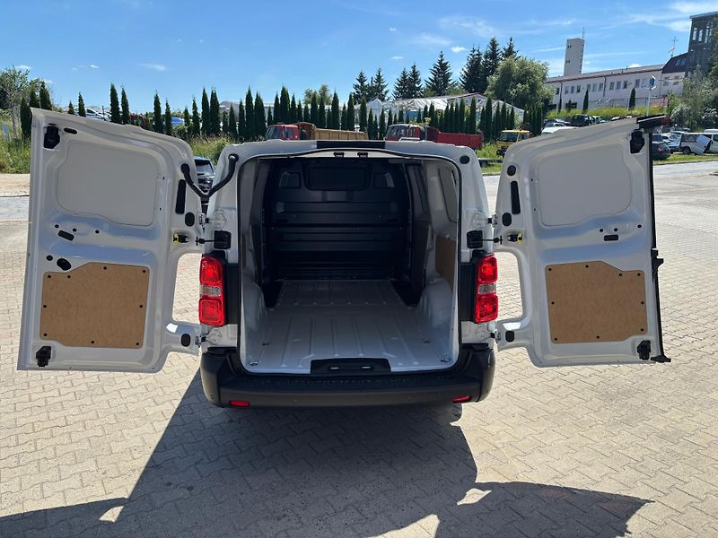 Peugeot Expert Furgon L3 2.2 BlueHDi 150 MAN6 - fotka 7 z 22