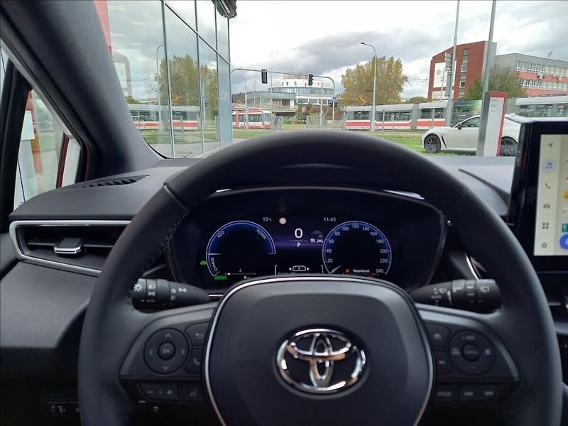 Toyota Corolla 1.8 Comfort - fotka 10 z 16