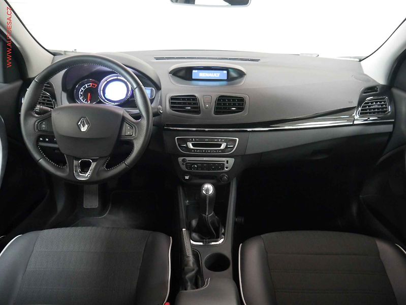 Renault Fluence (2013) 1.6 16V, 2.maj,ČR, AC, temp - fotka 8 z 20
