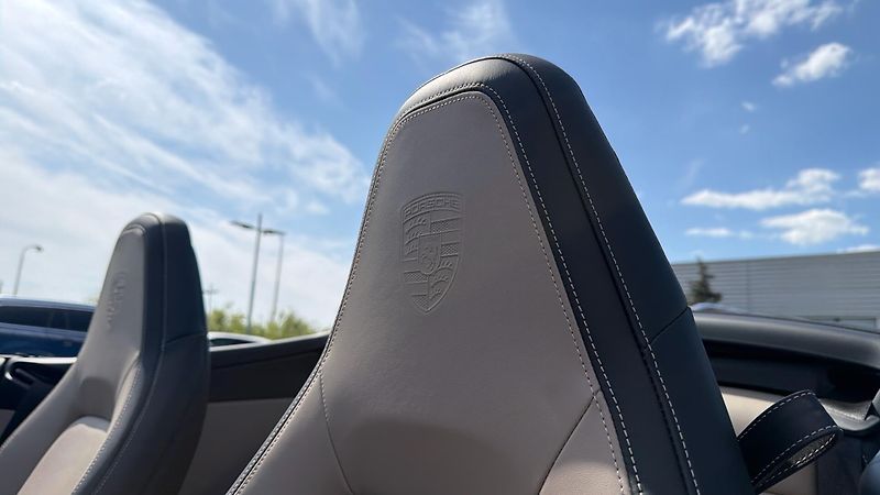 Porsche 911 Cabrio - fotka 27 z 30