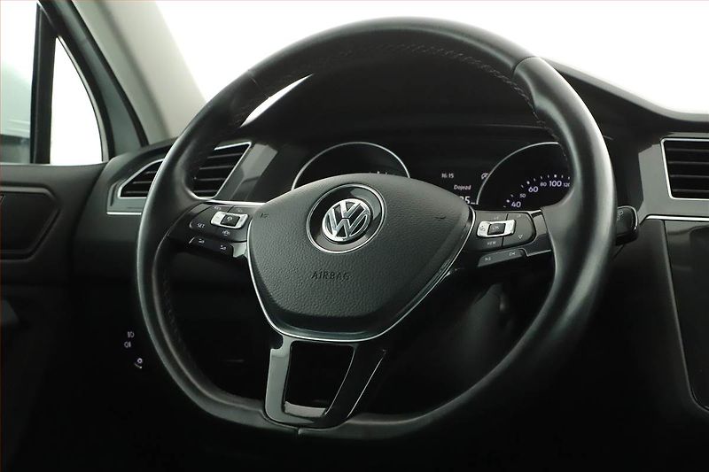 Volkswagen Tiguan (2019) Highline 2.0 TDI, ČR,1.maj - fotka 16 z 21
