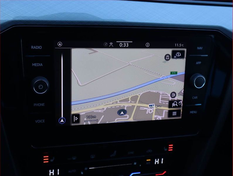 Volkswagen Passat (2021) 2.0 TDI, Automat, Navi - fotka 16 z 21