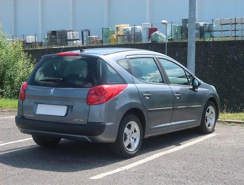 Peugeot 207 (2010) 1.4 VTi, po STK, jezdí skvěle - fotka 5 z 13