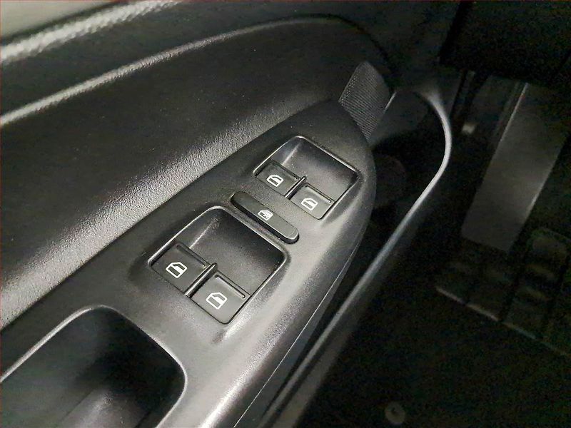 Škoda Octavia (2009) RS 2.0 TDI, Automat, Navi - fotka 19 z 21