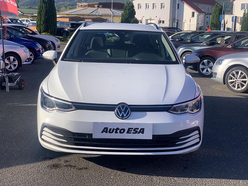 Volkswagen Golf (2021) 2.0TDi, 1.maj,ČR, Life - fotka 2 z 22