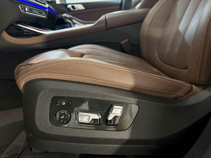 BMW X7 xDrive30d M-Sport Laser FULL - fotka 32 z 53