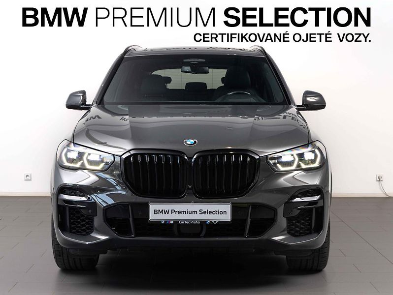 BMW X5 M50i - fotka 3 z 24