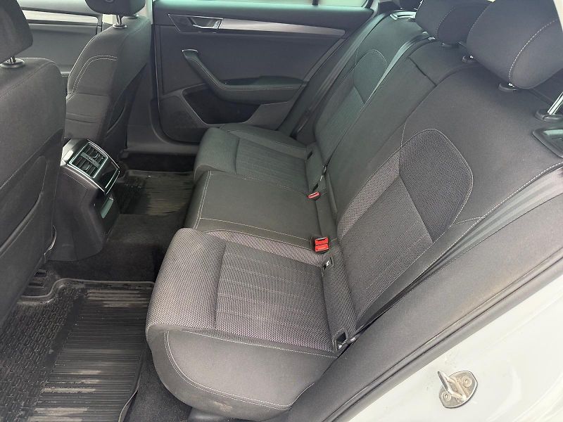 Škoda Superb (2023) STYLE 2.0TSI 140kW DSG CZ DPH - fotka 8 z 11