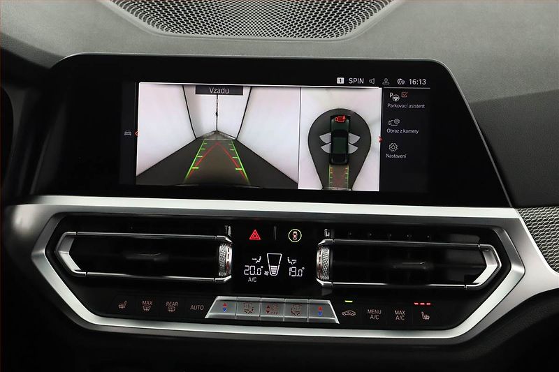 BMW Řada 4 (2021) 430i - fotka 17 z 26