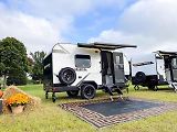Kompaktní americký karavan Modern Buggy Country Born CB14.