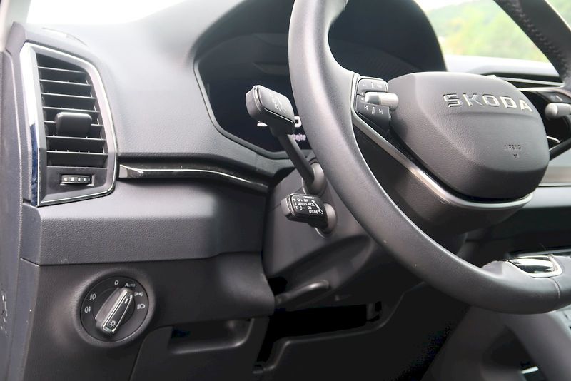 Škoda Karoq (2025) Selection 1,5 TSi / 110 kW DSG - fotka 11 z 32