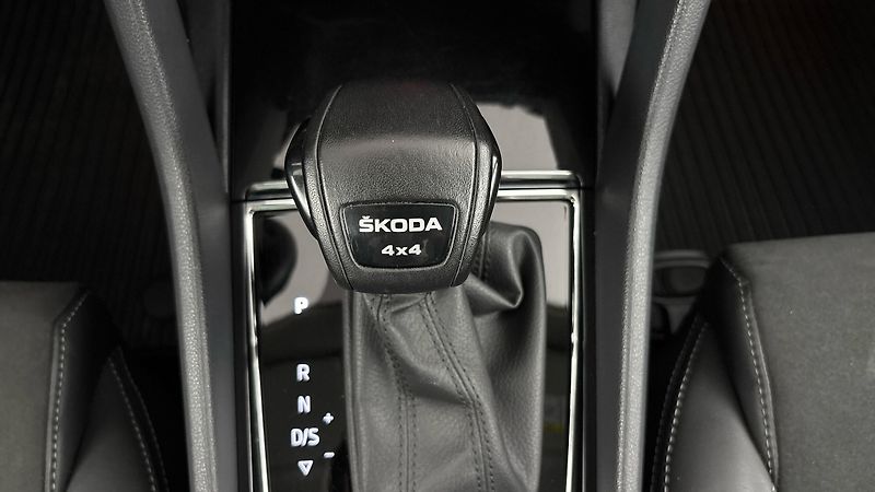 Škoda Kodiaq 2.0 TDI DSG 4x4 Style - fotka 26 z 32