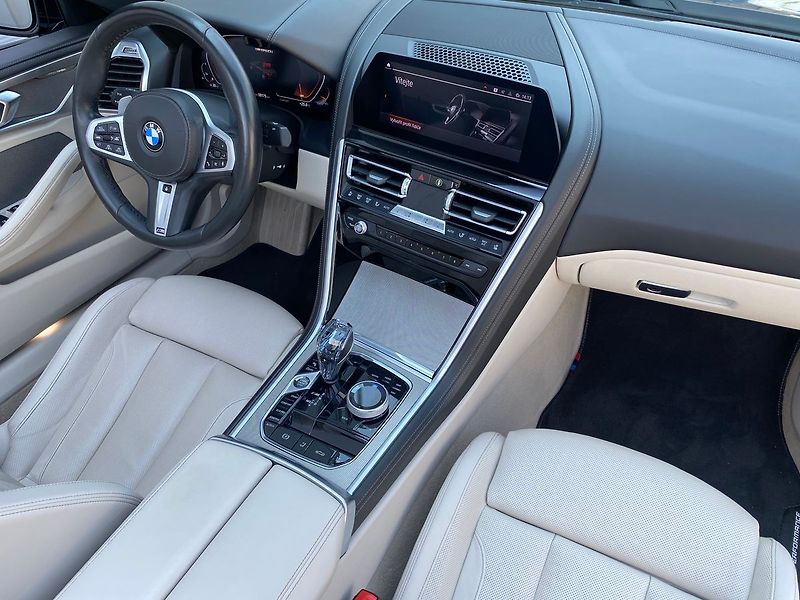 BMW M8 M850i xDrive Cabrio MAX výbava - fotka 16 z 26