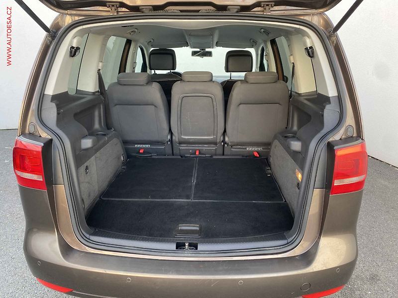 Volkswagen Touran (2012) 1.2TSi - fotka 7 z 18
