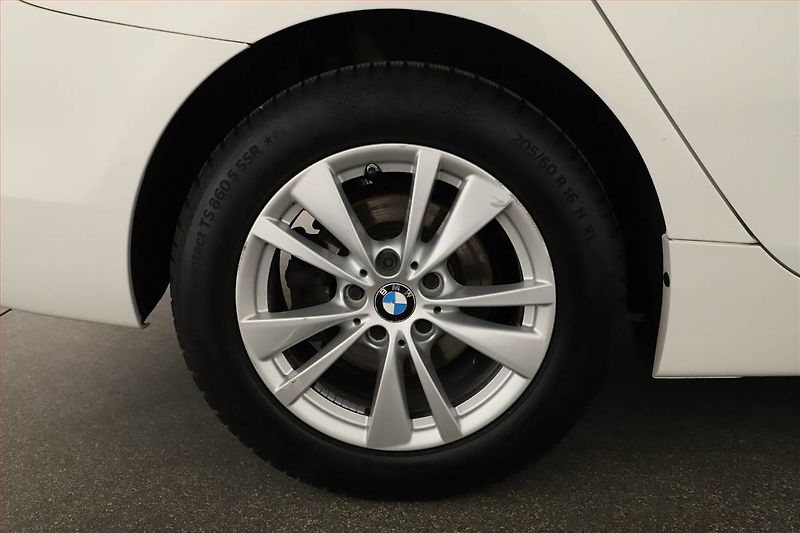 BMW Řada 2 (2015) Advantage 218d Gran Tourer - fotka 12 z 20