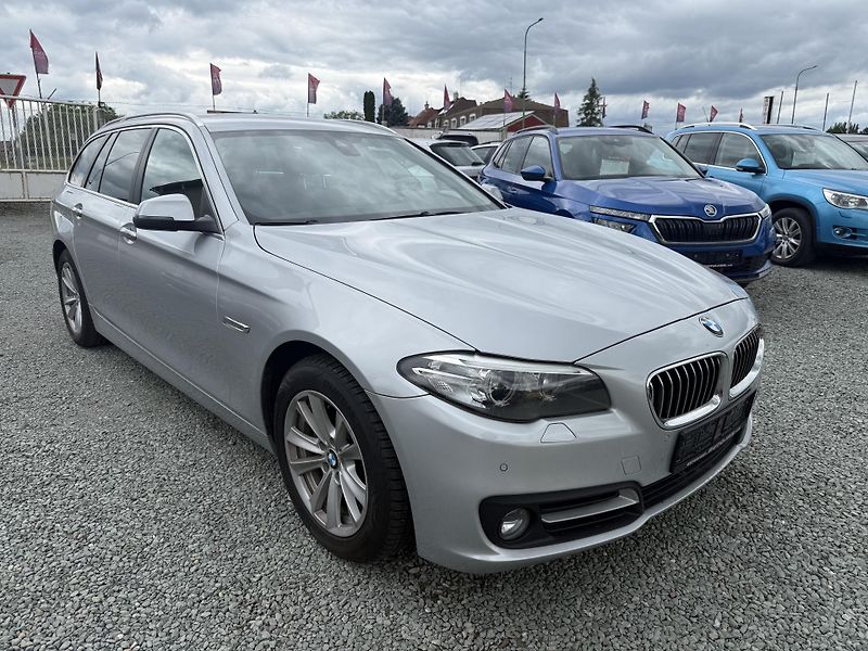 BMW Řada 5 518d Luxury Line - fotka 1 z 13