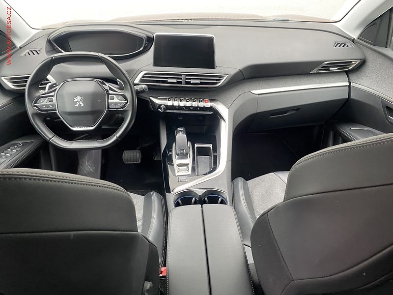 Peugeot 3008 (2019) 1.2PT, Allure, AT, navi - fotka 8 z 19