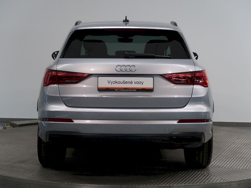 Audi Q3 (2023) S-LINE 1.5TSI 110KW AUTOMAT - fotka 9 z 39