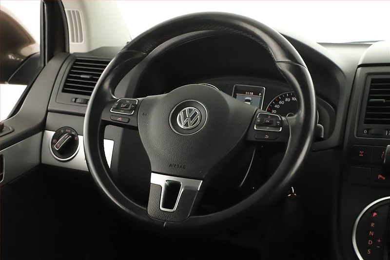Volkswagen Multivan (2013) Highline 2.0 TSI 4Motion, ČR - fotka 8 z 15