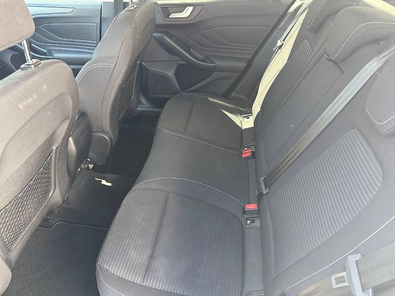Ford Focus (2019) 2.0 EcoBlue 110 kW Titanium Po - fotka 9 z 22