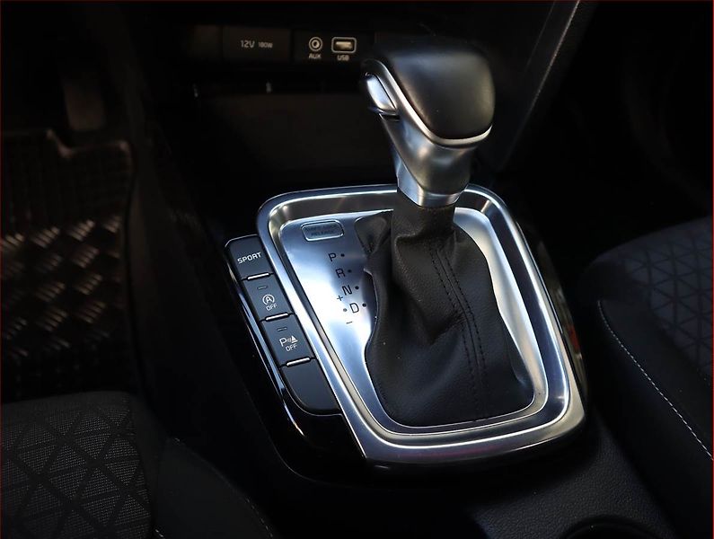 Kia Ceed (2018) Gold 1.4 T-GDI, Automat - fotka 16 z 22
