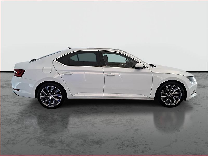 Škoda Superb (2016) Laurin&Klement 2.0 TDI 4x4 - fotka 6 z 22