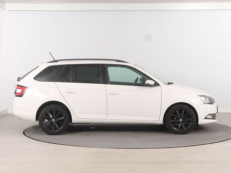 Škoda Fabia (2015) Ambition Plus 1.4 TDI, Automat - fotka 6 z 17