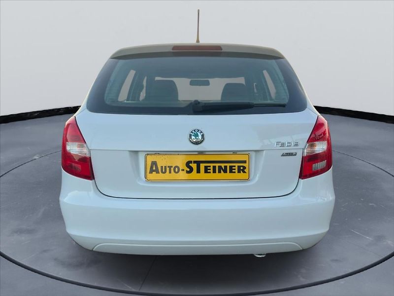 Škoda Fabia 1,6 TDi, Klima - fotka 7 z 17