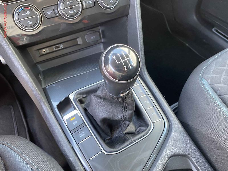 Volkswagen Tiguan (2019) 1.5 TSi, IQ Drive, navi, - fotka 16 z 19
