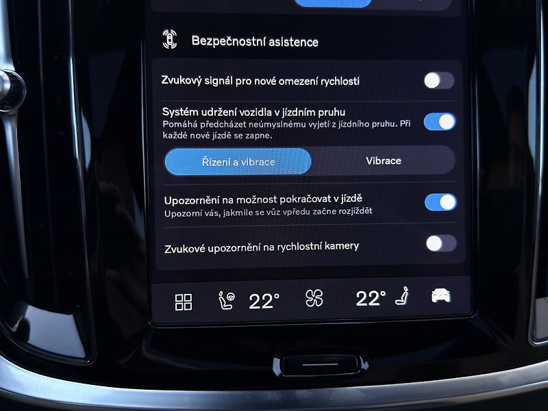 Volvo V60 T8 AWD ULTRA DARK // 335 kW - fotka 42 z 57