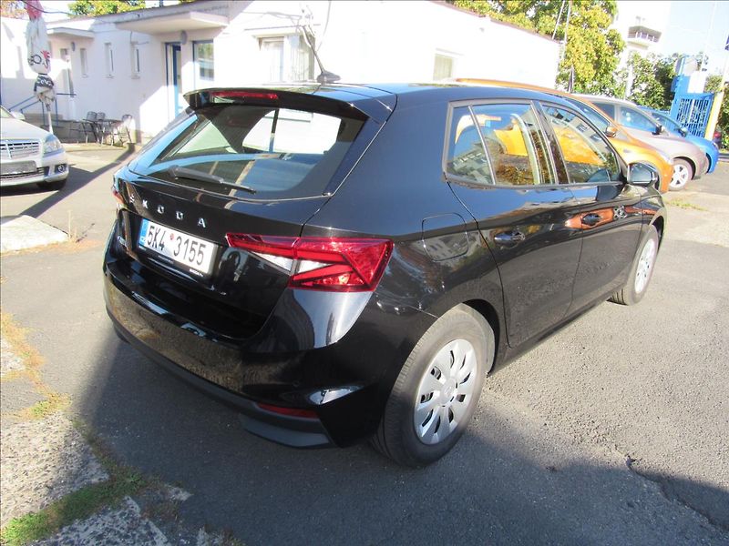 Škoda Fabia 1,0 MPi Ambition - fotka 6 z 29