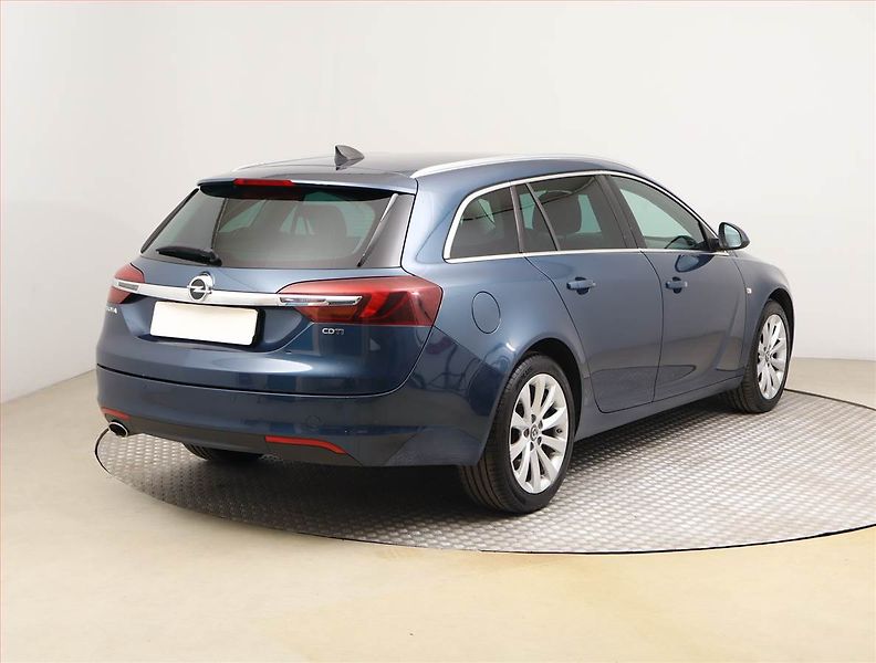 Opel Insignia (2015) 2.0 CDTI, Automat, Navi - fotka 5 z 26