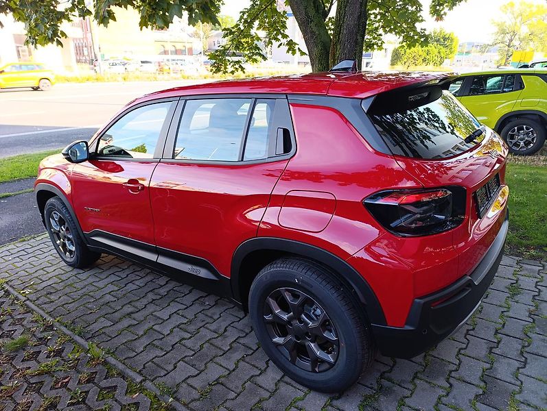 Jeep Avenger (2026) Longitude 1.2 Turbo e-Hybrid - fotka 9 z 24