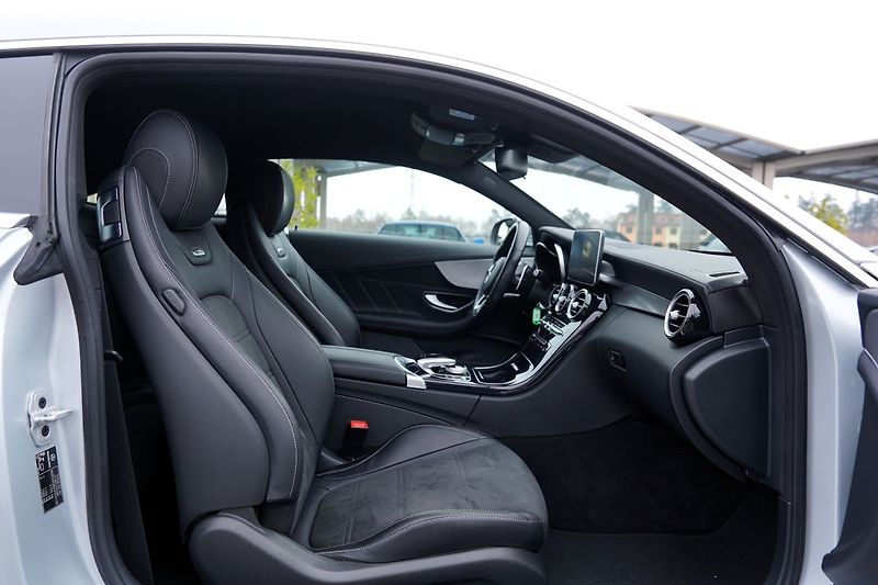 Mercedes-Benz Třídy C C 63 AMG Performance/480 PS/ČR - fotka 22 z 36